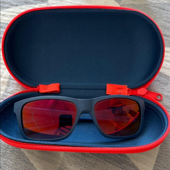 Julbo Kids Sunglasses - Picture 1 of 3